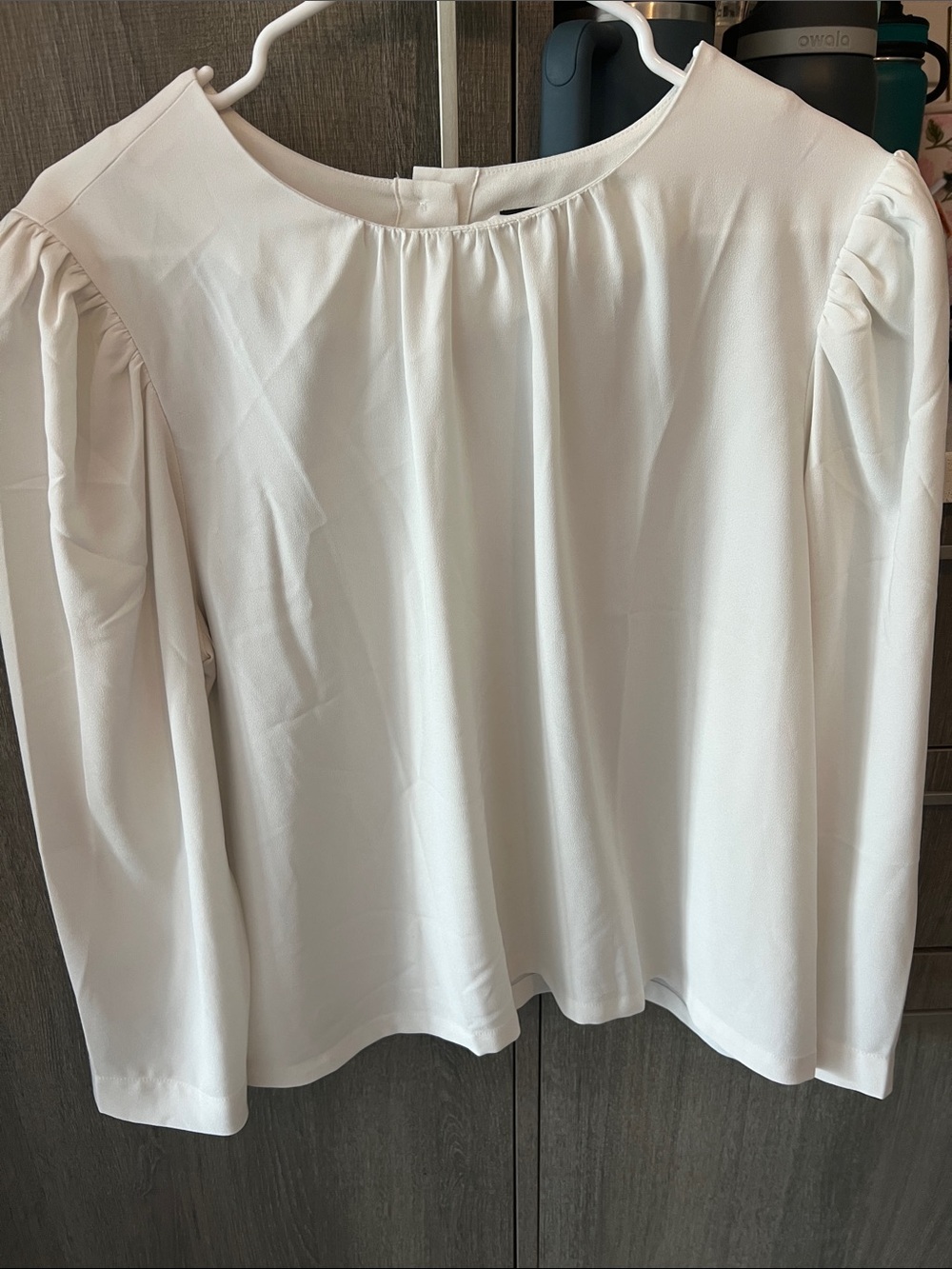 Ann Taylor puff sleeve blouse